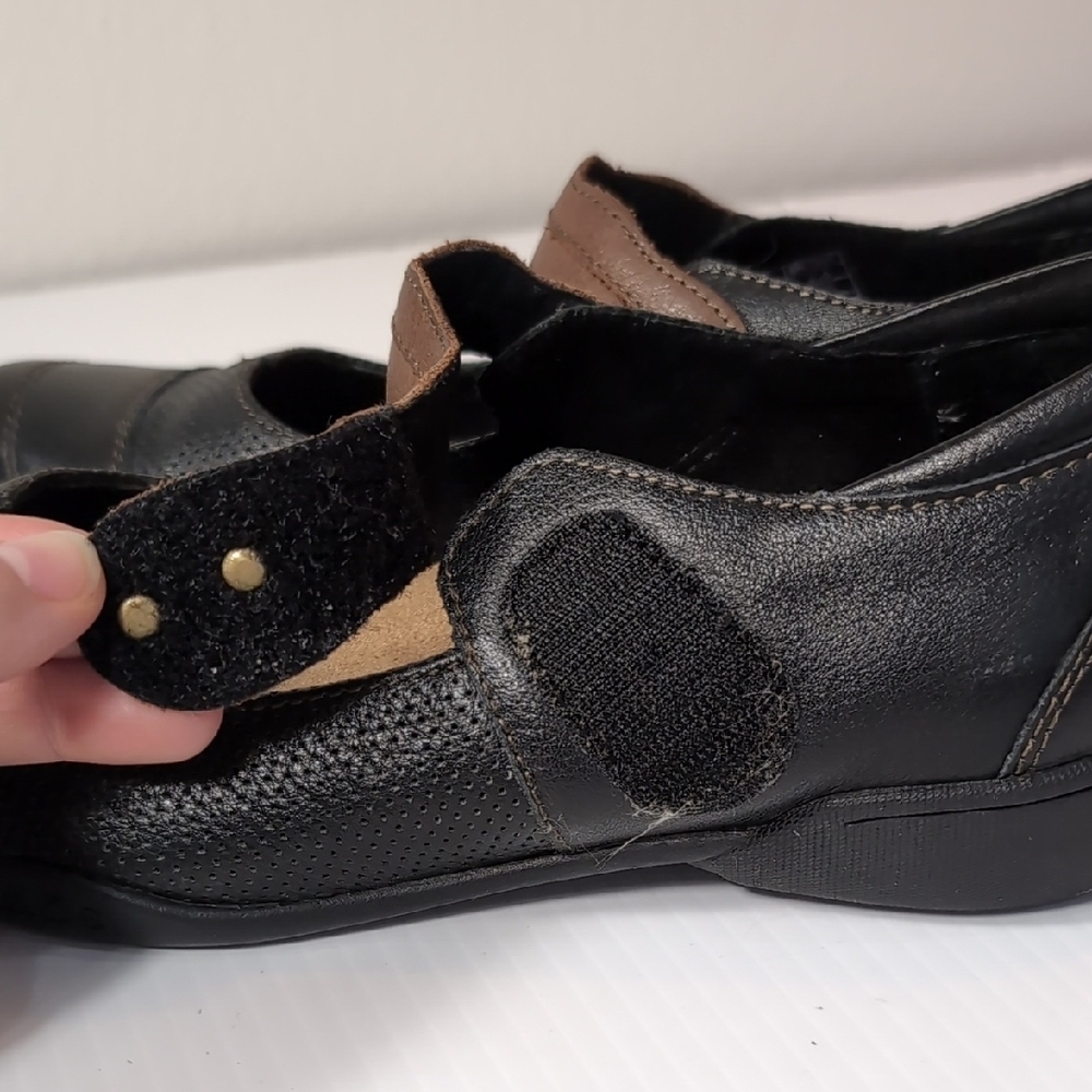 Taos Footwear Mary Jane Flats Black with Brown Strap Size 7.5 - Picture 3 of 9